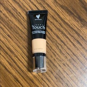 Younique mineral touch concealer